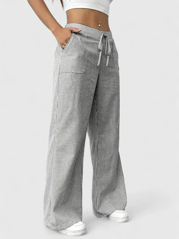 Bequeme Weite Hose mit Eleganten Details