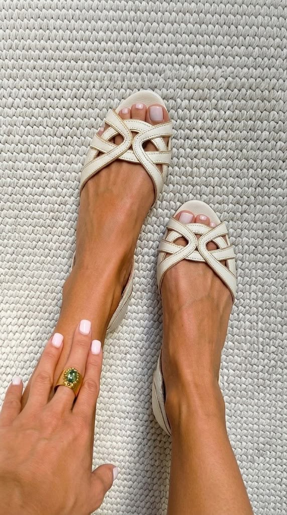 Camilla | Elegante Cremefarbene Geflochtene Sandalen