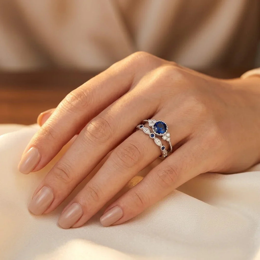 Silberner Saphir-Halo-Ring