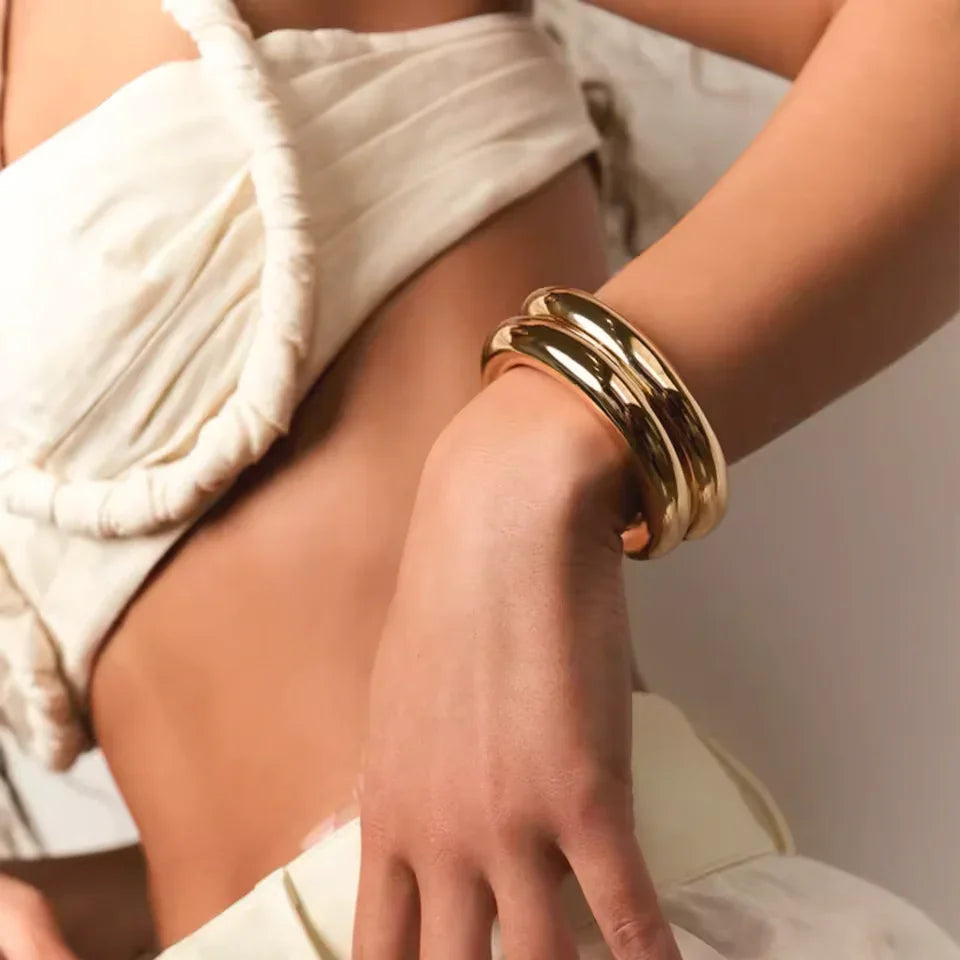 Lina Glatter Gold Armreif