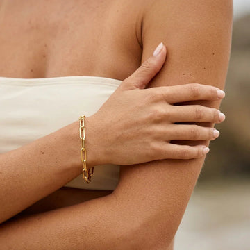 Eloise Gold Büroklammer Armband