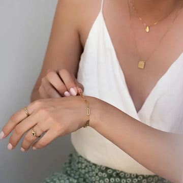 Eloise Gold Büroklammer Armband