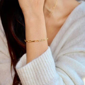 Eloise Gold Büroklammer Armband