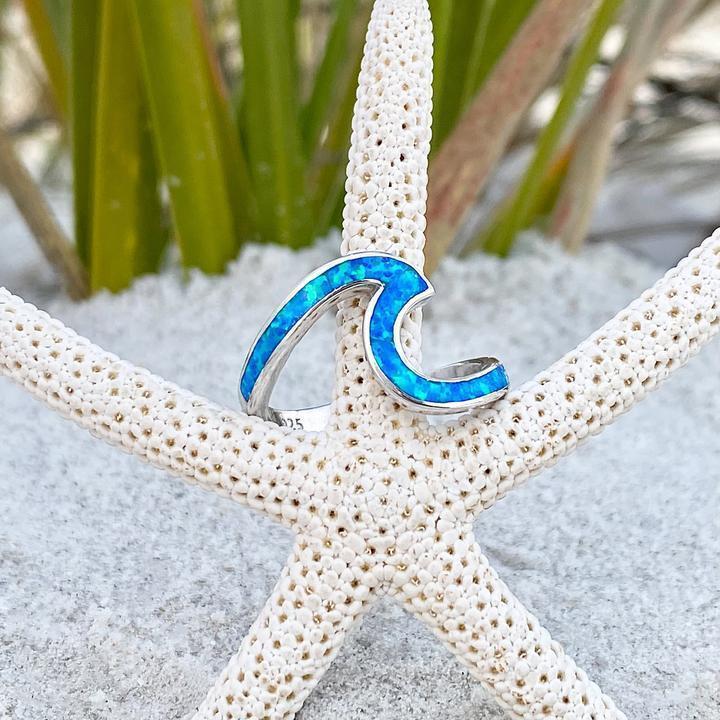 Gewellter Silberring mit Blauem Opal