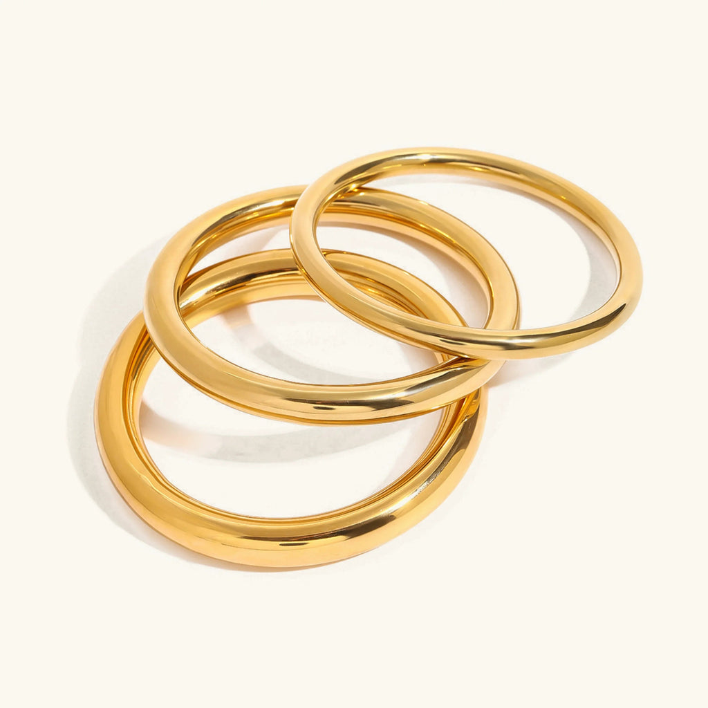 Lina Glatter Gold Armreif