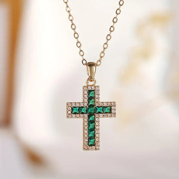 Goldkette Heiliges Smaragdkreuz