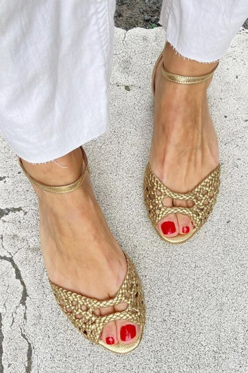 Isadora | Goldene Geflochtene Sandalen