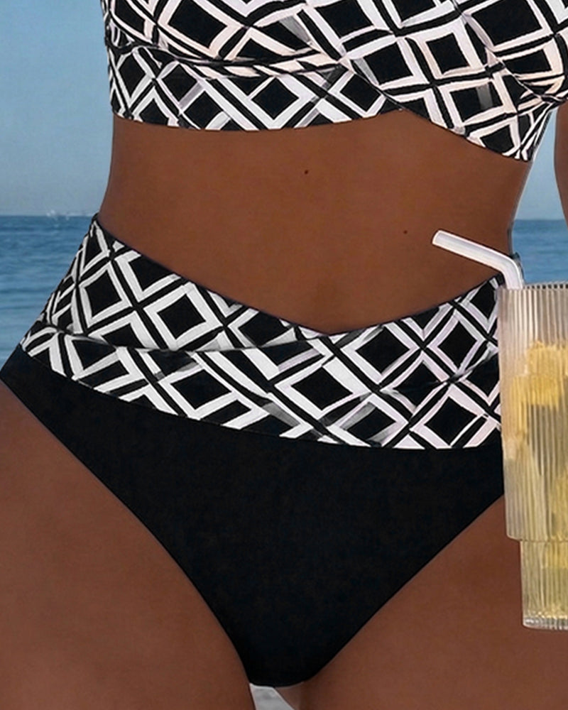 Zweiteiliger Bikini Mit BH-Schnitt Und Diamantmuster