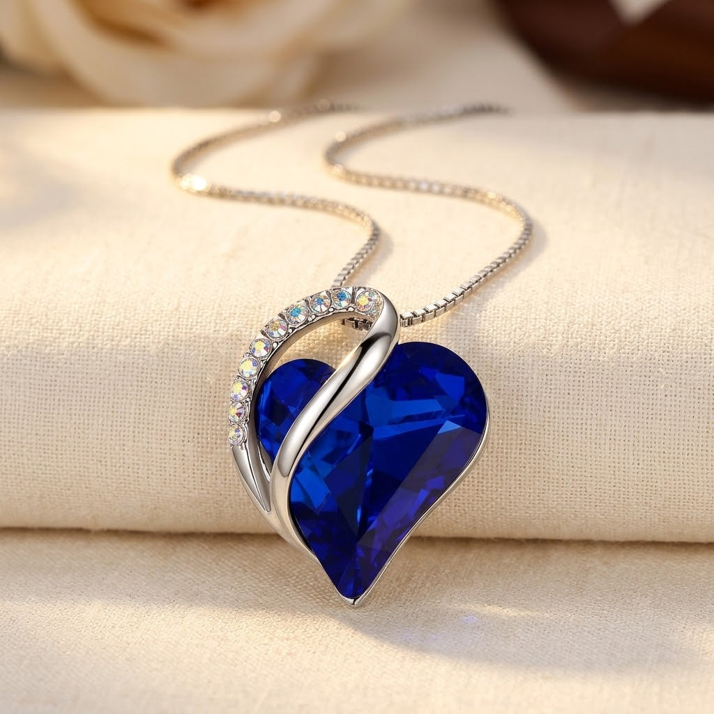 Silberne Saphir-Herz-Kette