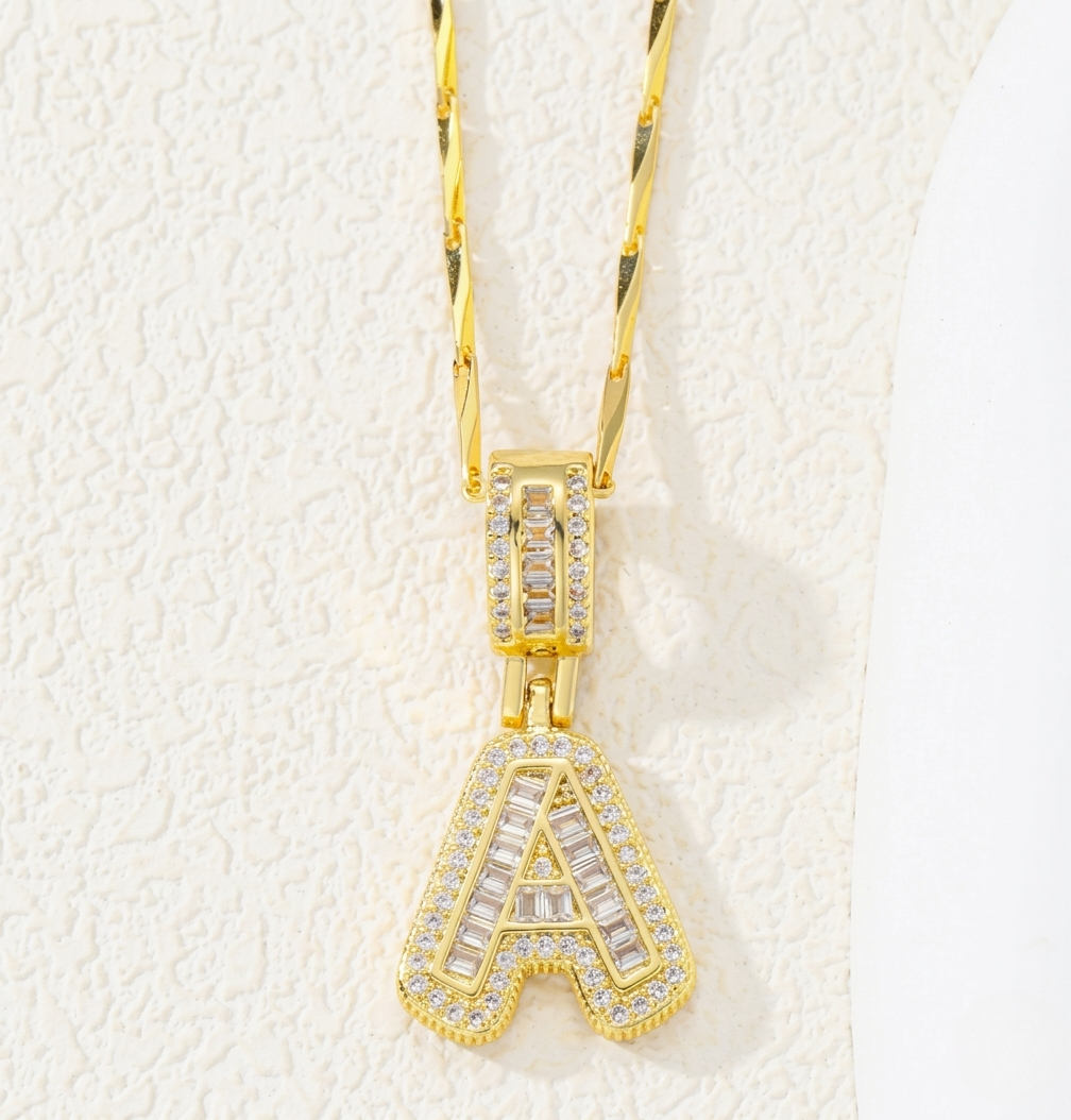 Goldketten-Set mit Pavé-Initial