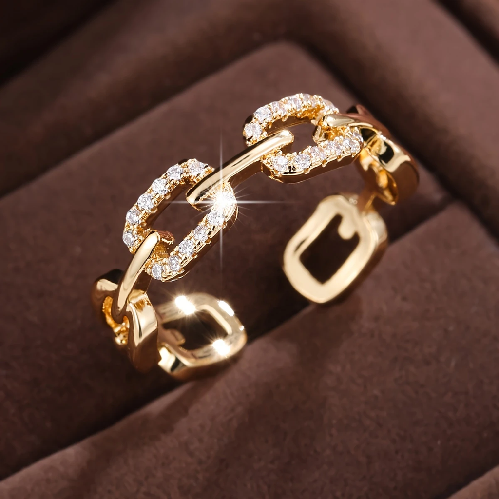 Goldener Ring "Strahlende Kette"