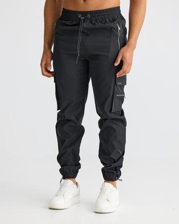 Schwarze Cargo-Hose