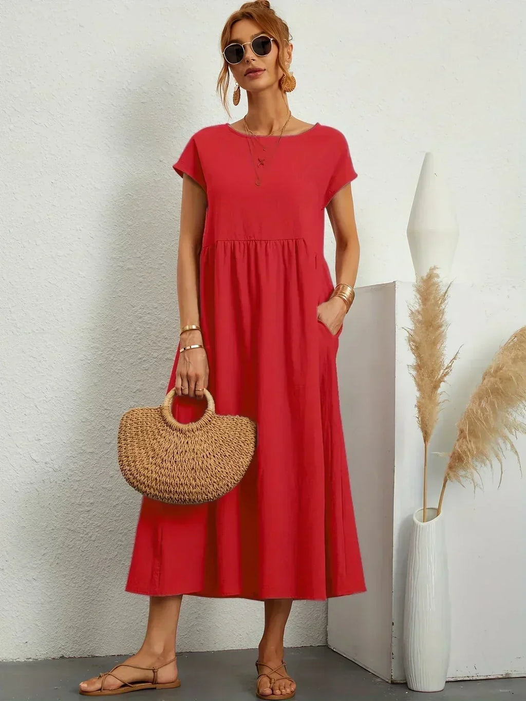 Gabrielle | Fließendes Midi-Kleid zeitloser Eleganz