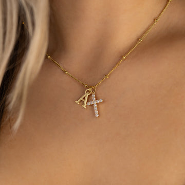 Brigitte Atelier Initial-Kreuzkette