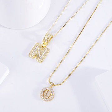 Goldketten-Set mit Pavé-Initial