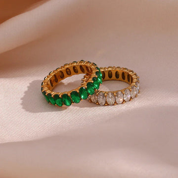 Antoinette Diamant Simulant Gold Ring
