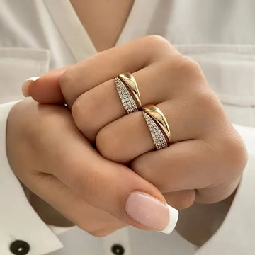 Eleganter Ring mit funkelnden Steinen (1+1 GRATIS)