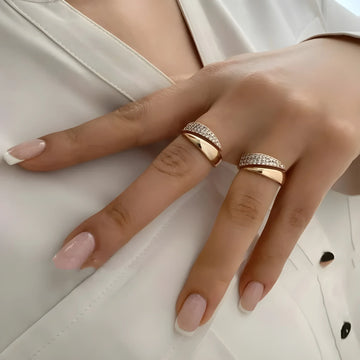 Eleganter Ring mit funkelnden Steinen (1+1 GRATIS)
