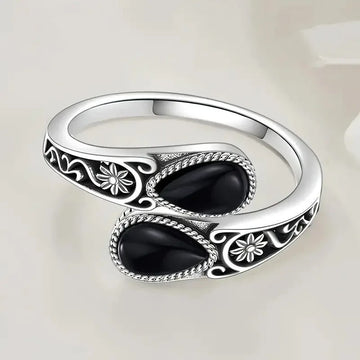 Eleganter Ring mit Mondsteinblume