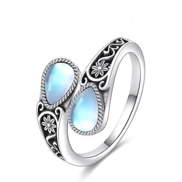 Eleganter Ring mit Mondsteinblume