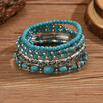 Armbandenset mit türkisfarbenen Perlen