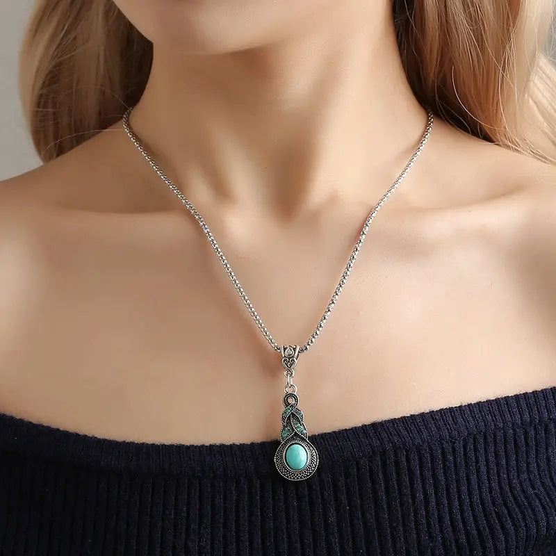 Elegantes Türkis Halsketten- und Ohrringe-Set