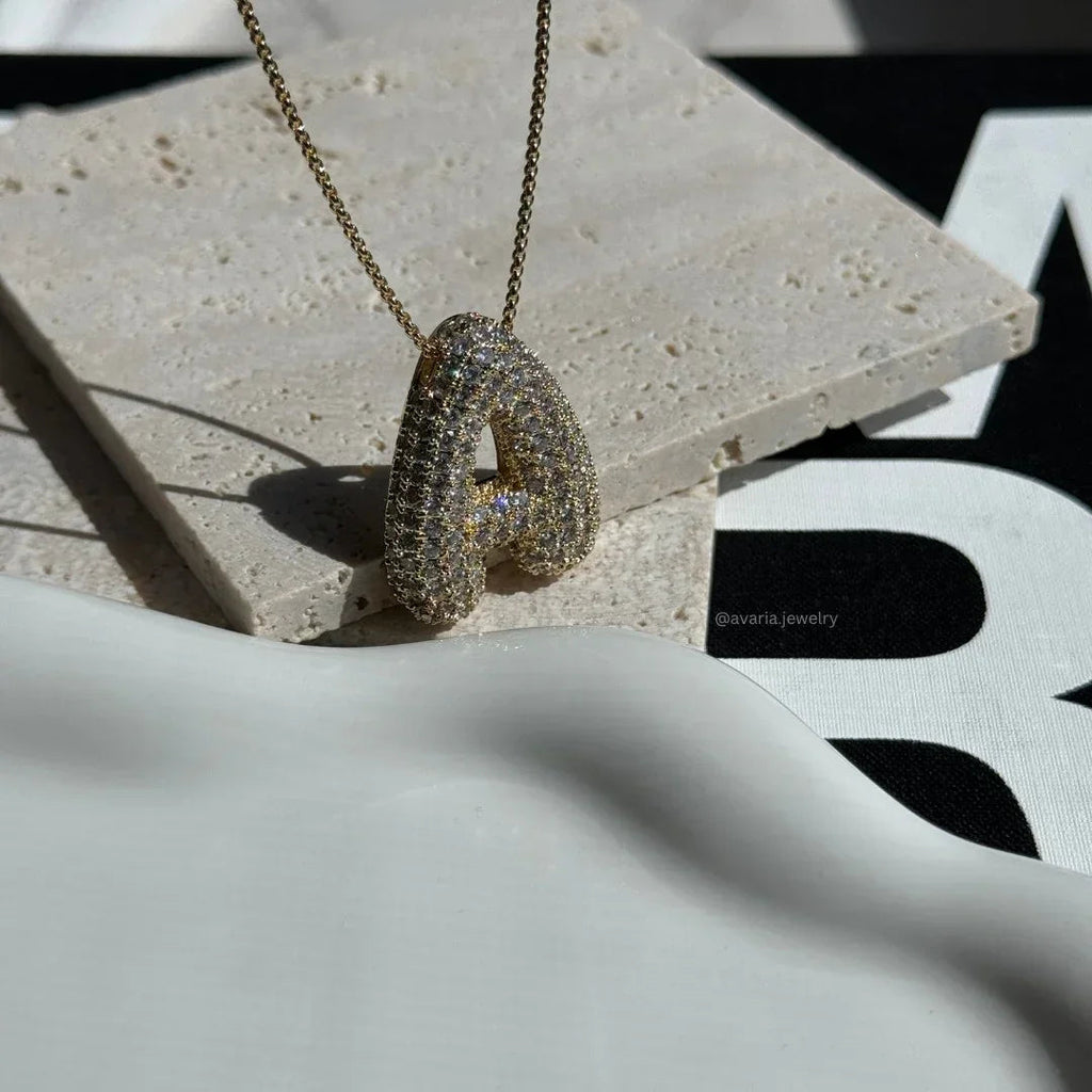 Initialen-Diamantkette mit Blasenschrift