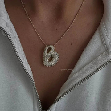 Initialen-Diamantkette mit Blasenschrift