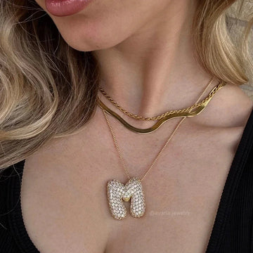 Initialen-Diamantkette mit Blasenschrift