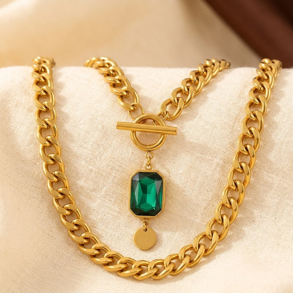 Goldene Smaragd-Kette