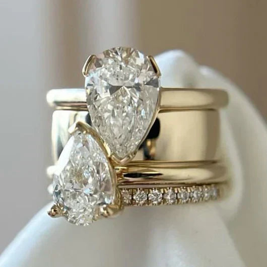 Vintage Ring mit Doppeltem Tropfen in Zirkonia