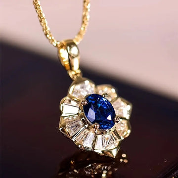 Goldkette Blaue Nacht