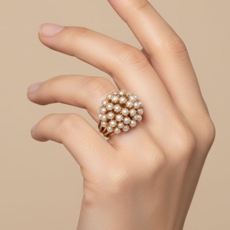 Eleganter Eingelegter Perlen Goldring