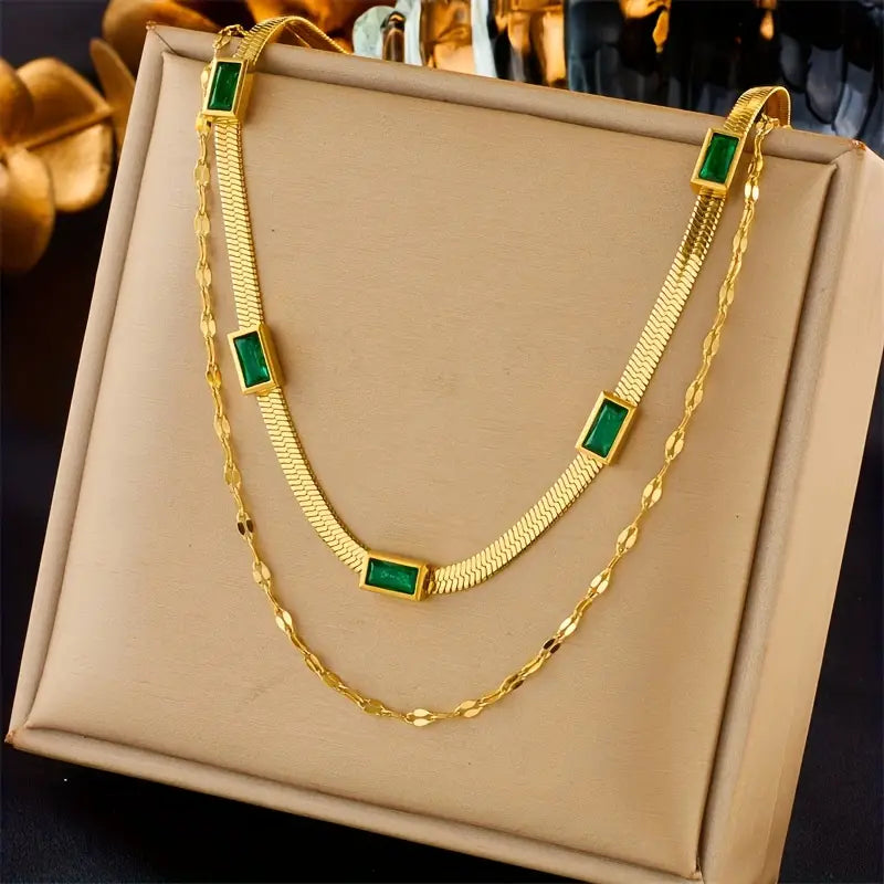 Doppelte Goldkette mit Vintage-Smaragd