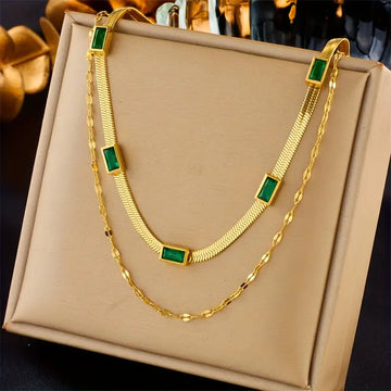Doppelte Goldkette mit Vintage-Smaragd