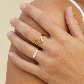 Goldener Wellenring