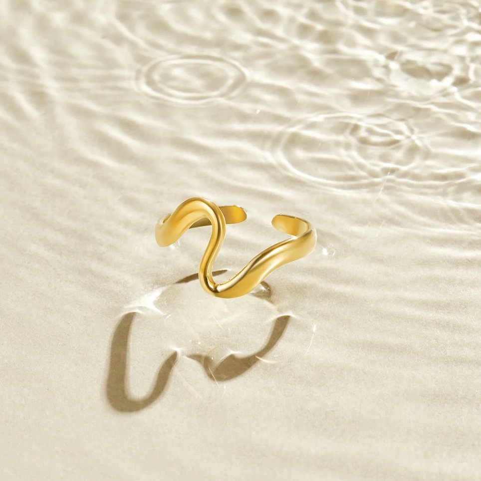 Goldener Wellenring