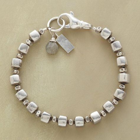 Vintage Armband aus Kubischen Perlen in Silber