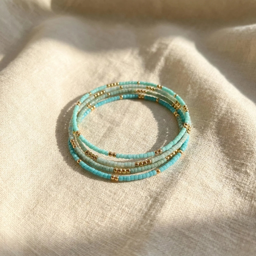 Dezentes Türkis-Perlenarmband-Set
