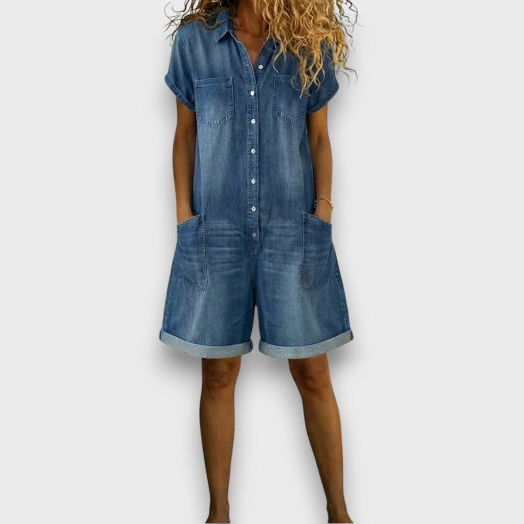 Sofía – Kurzer Vintage-Latzoverall im Denim-Look