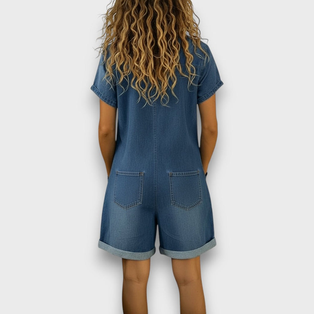 Sofía – Kurzer Vintage-Latzoverall im Denim-Look