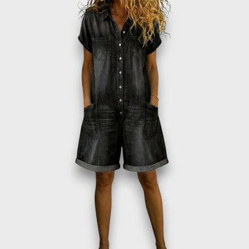 Sofía – Kurzer Vintage-Latzoverall im Denim-Look