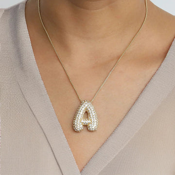 Initialen-Diamantkette mit Blasenschrift