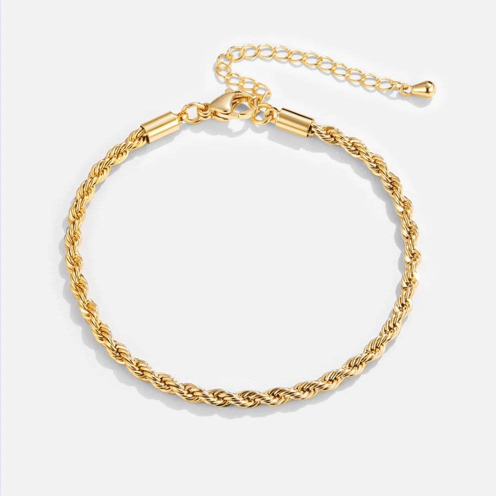 Elegantes gedrehtes Goldarmband