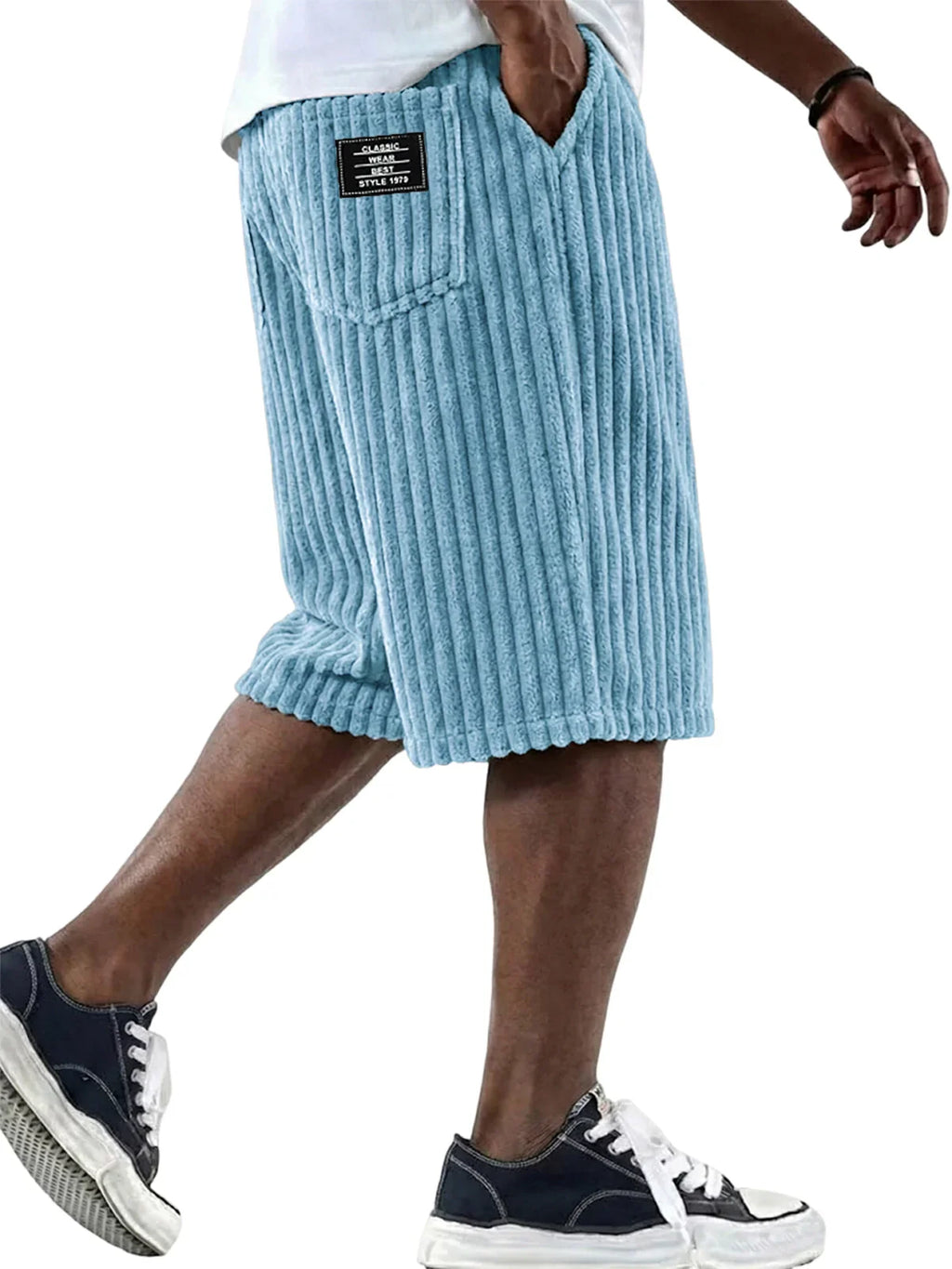 Cord-Shorts mit Stickdetail