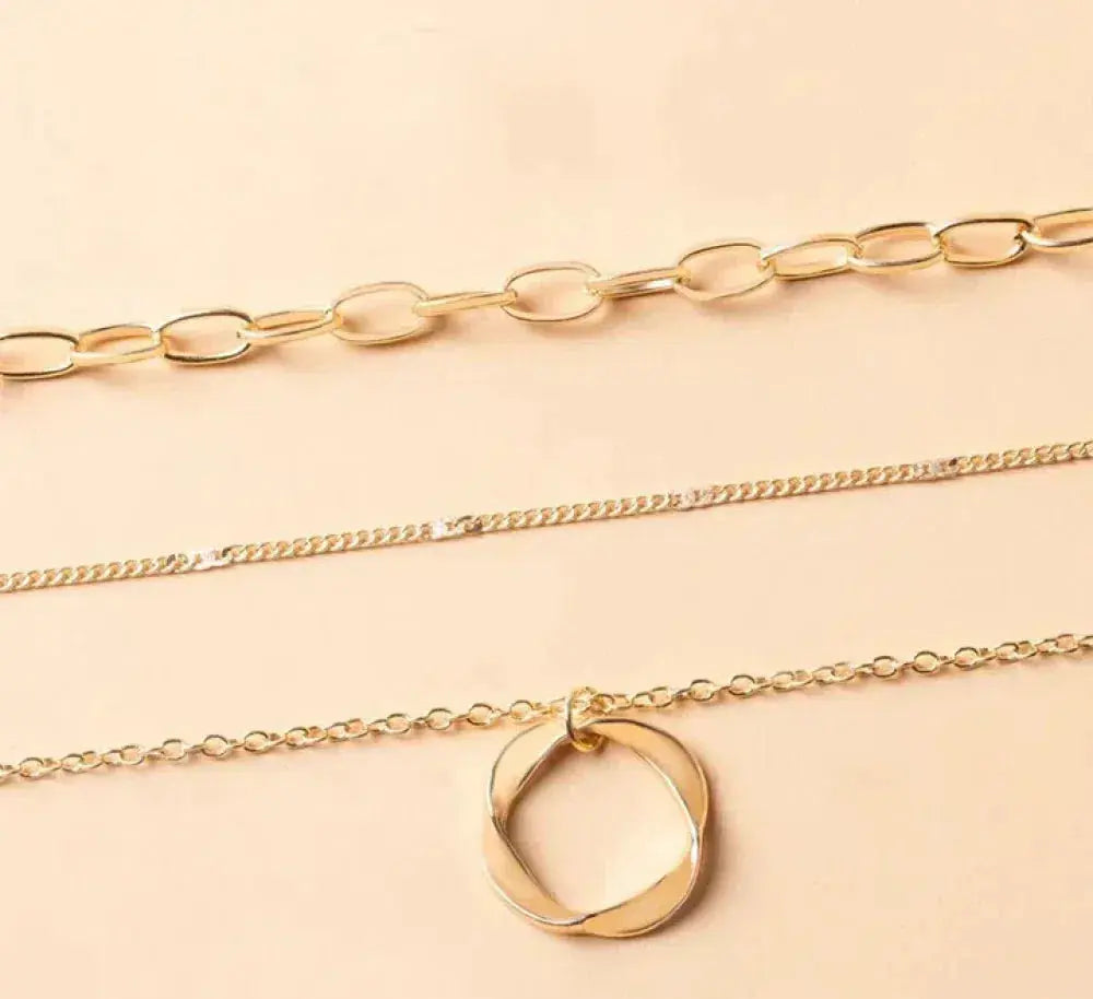 Klassische Goldene Layering-Kette mit Anhänger