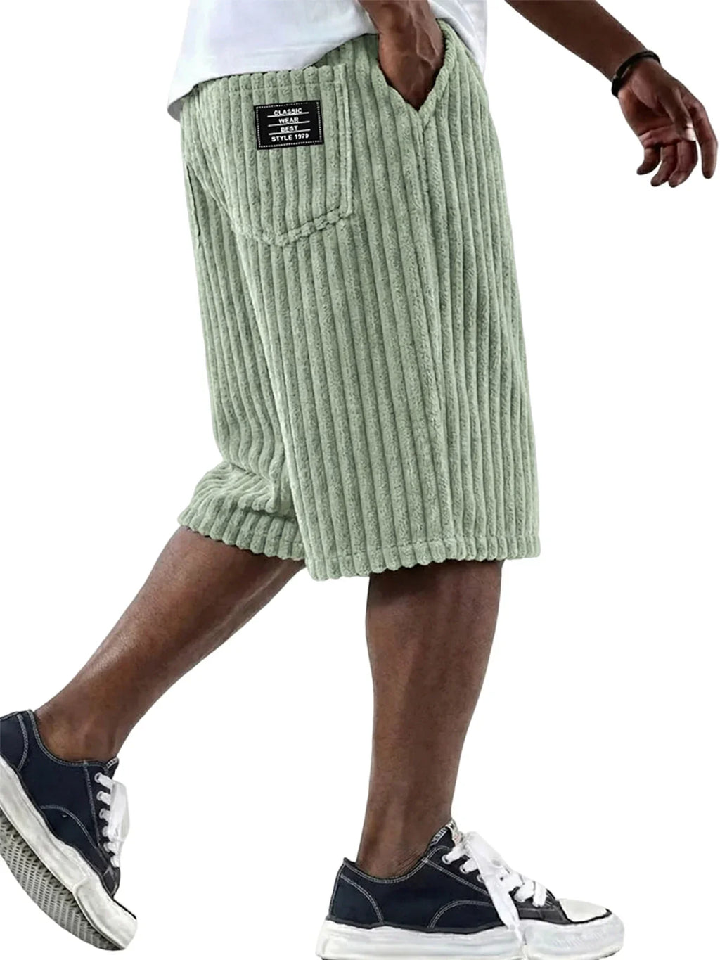 Cord-Shorts mit Stickdetail